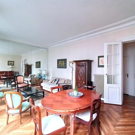 Bd De La Tour Maubourg - 7 *